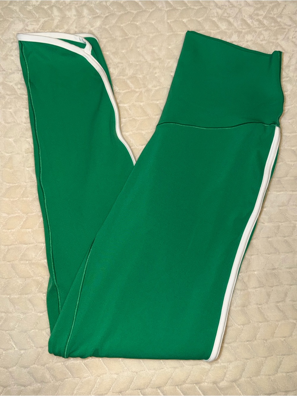 Offline Real Me 7/8 High Rise Leggings Kelly Green Size Medium